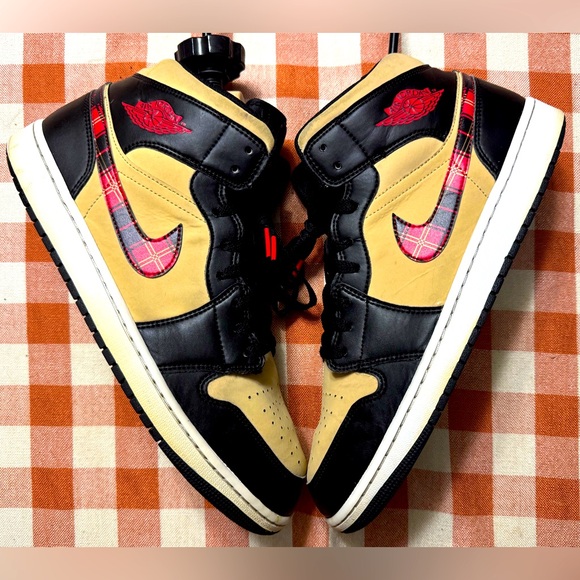 Air Jordan 1 Mid Tartan Swoosh - DZ5329-001, Size 13, No Box - Picture 1 of 7